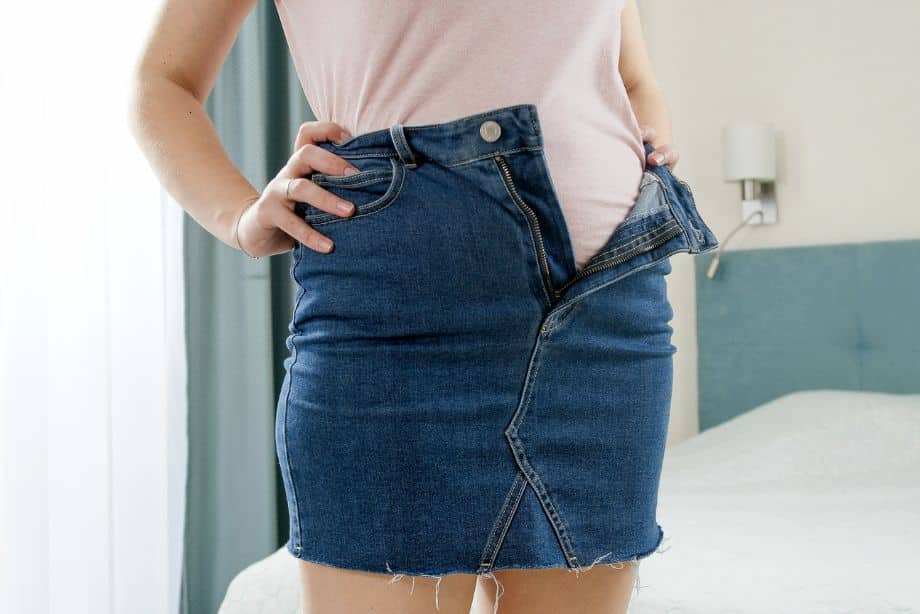 Les modèles de collants fantaisistes pour une jupe