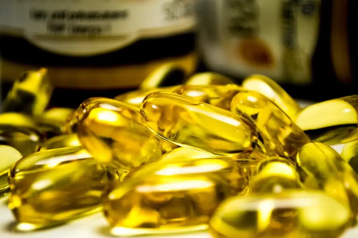 Différentes huiles végétales avec leurs actifs : acides gras, vitamines et antioxydants pour la peau.